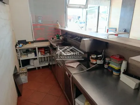 Izdavanje, poslovni prostor, 26m², Borča 1, Borča Sve Podlokacije - image 3