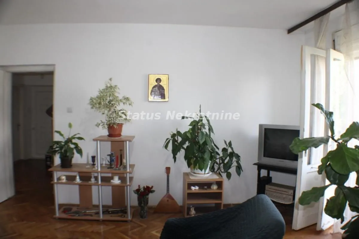 Prodaja, dvosoban stan, 77m², Grbavica, Novi Sad Sve Podlokacije