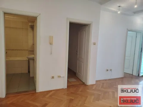 Stan in Bulevar Oslobodjenja