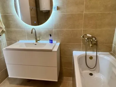 Prodaja, dvosoban stan, 68m², Budva, Crna Gora - image 6