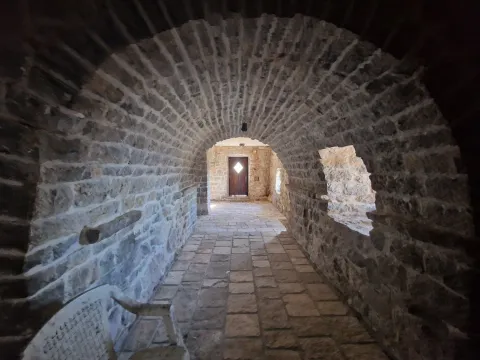 Sale, house, 370m², Sveti Stefan, Budva - image 18