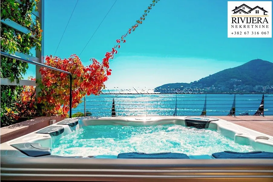 Sale, two bedroom apartment, 155m², Bečići, Budva