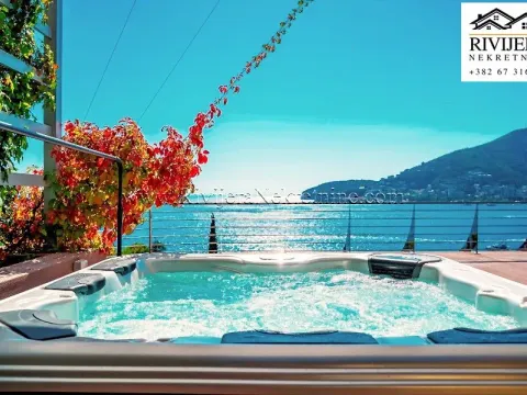 Sale, two bedroom apartment, 155m², Bečići, Budva - image 1