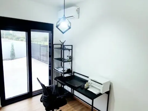 Rent, house, 190m², Tološi, Podgorica - image 5