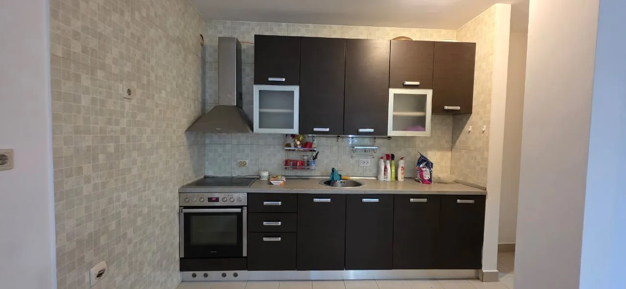 Prodaja, trosoban stan, 87m², Blok 9, Podgorica