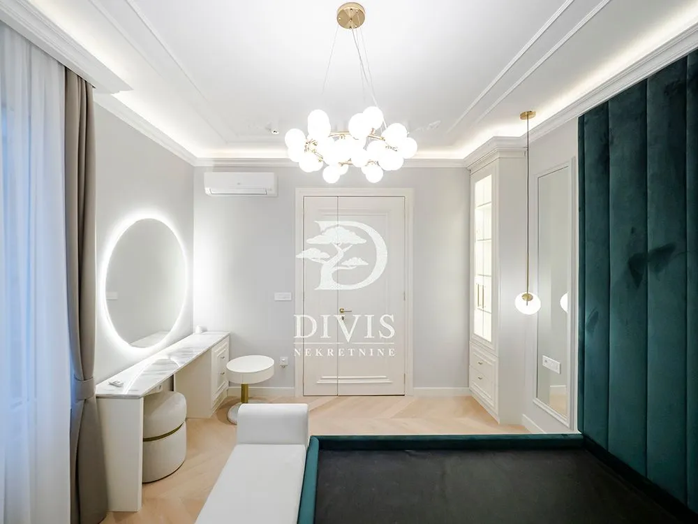 Rent, four bedroom apartment, 100m², Cvetni Trg, Vračar Sve Podlokacije