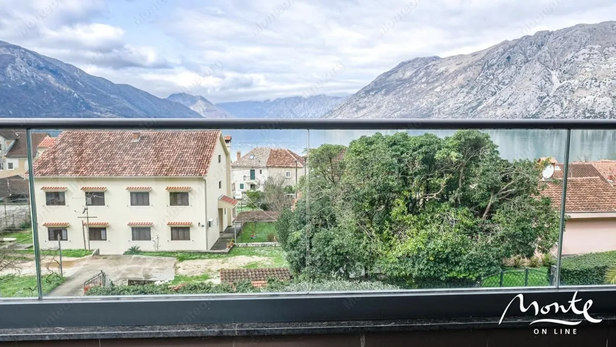 Sale, house, 210m², Dobrota, Kotor