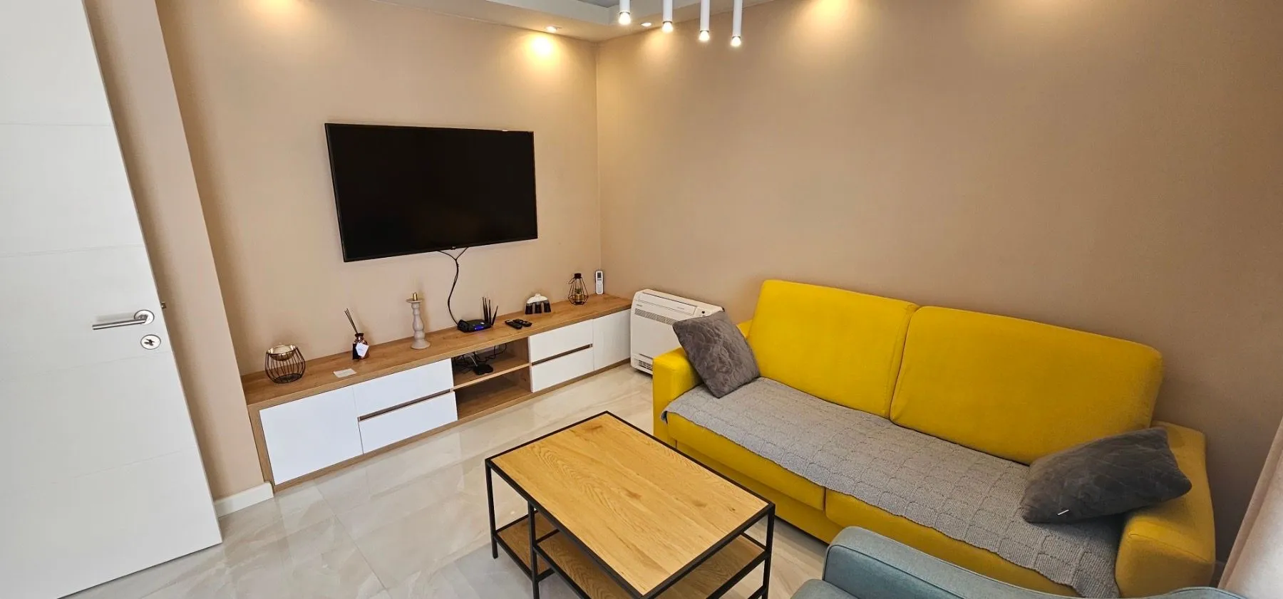 Rent, one bedroom apartment, 55m², Centar, Tivat