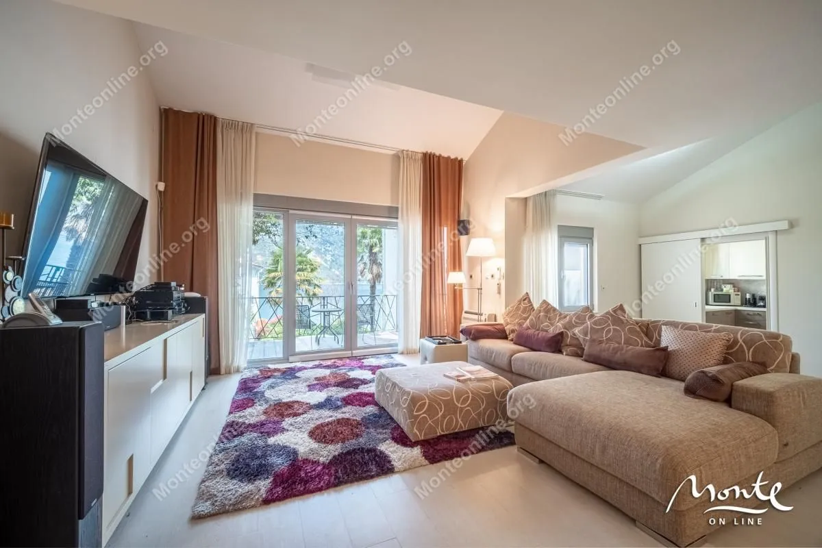 Sale, house, 484m², Stoliv, Kotor