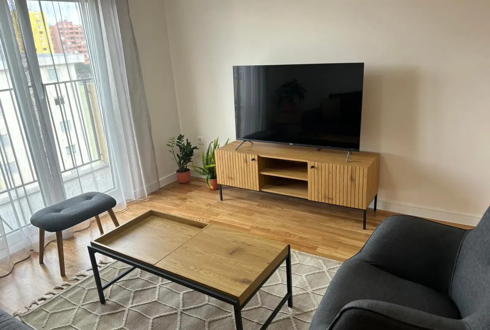 Rent, one bedroom apartment, 42m², Pobrežje, Podgorica