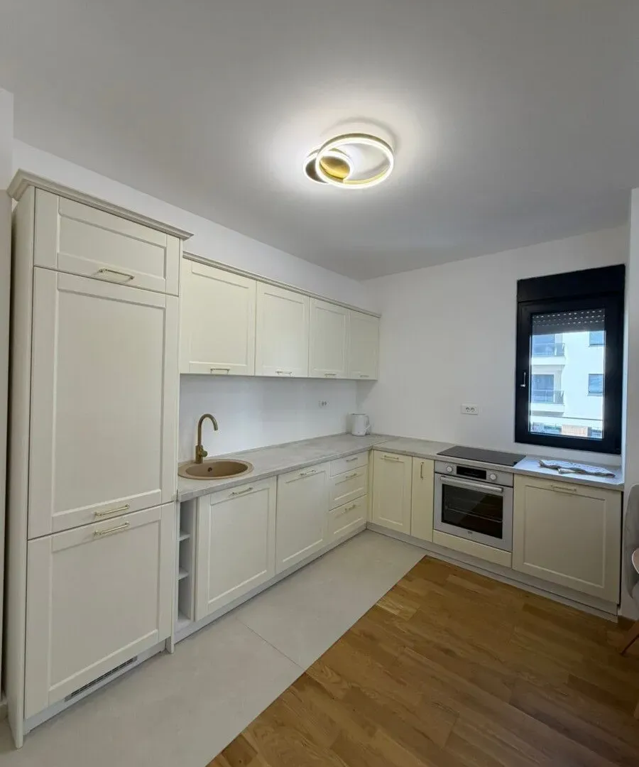 Izdavanje, jednosoban stan, 48m², City Kvart, Podgorica