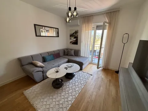 Rent, one bedroom apartment, 42m², Stari Aerodrom, Podgorica - image 9