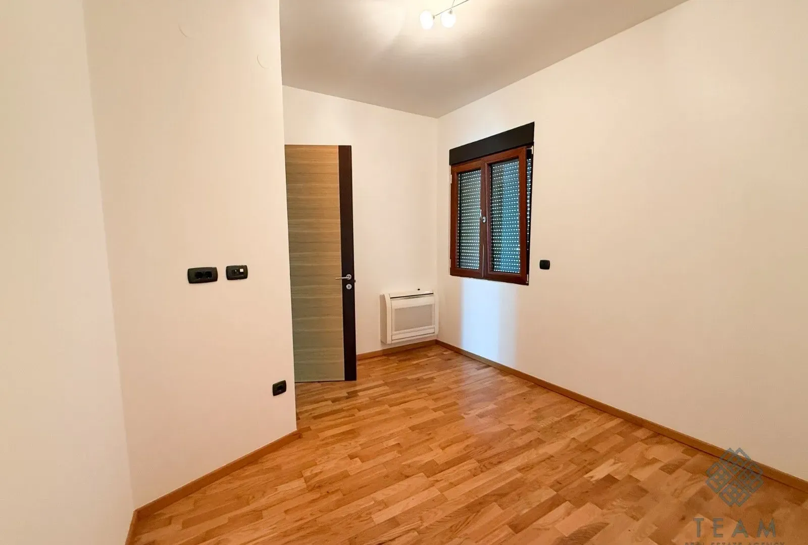 Rent, office space, 90m², Centar, Podgorica