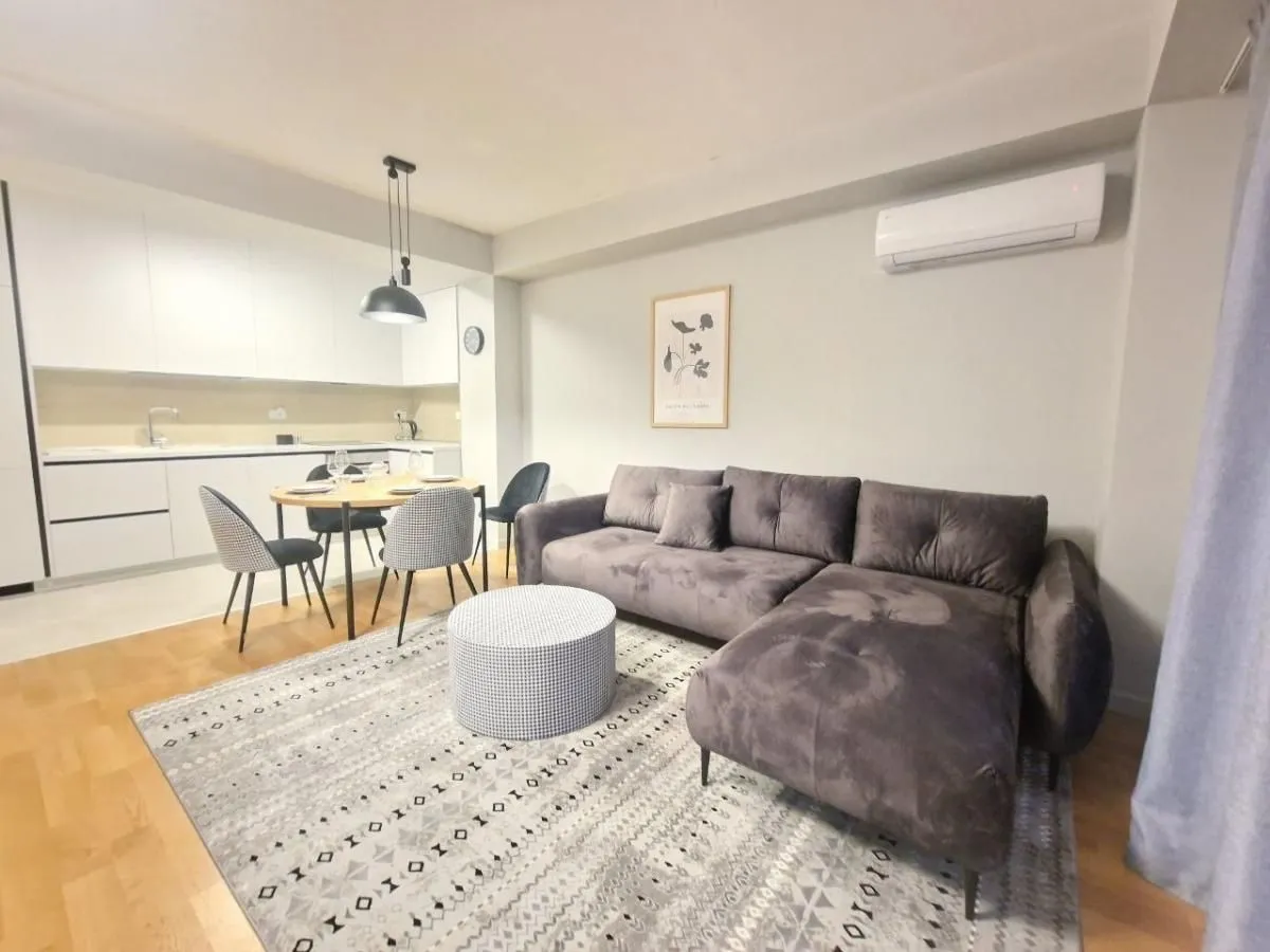 Rent, three bedroom apartment, 64m², Seljanovo, Tivat
