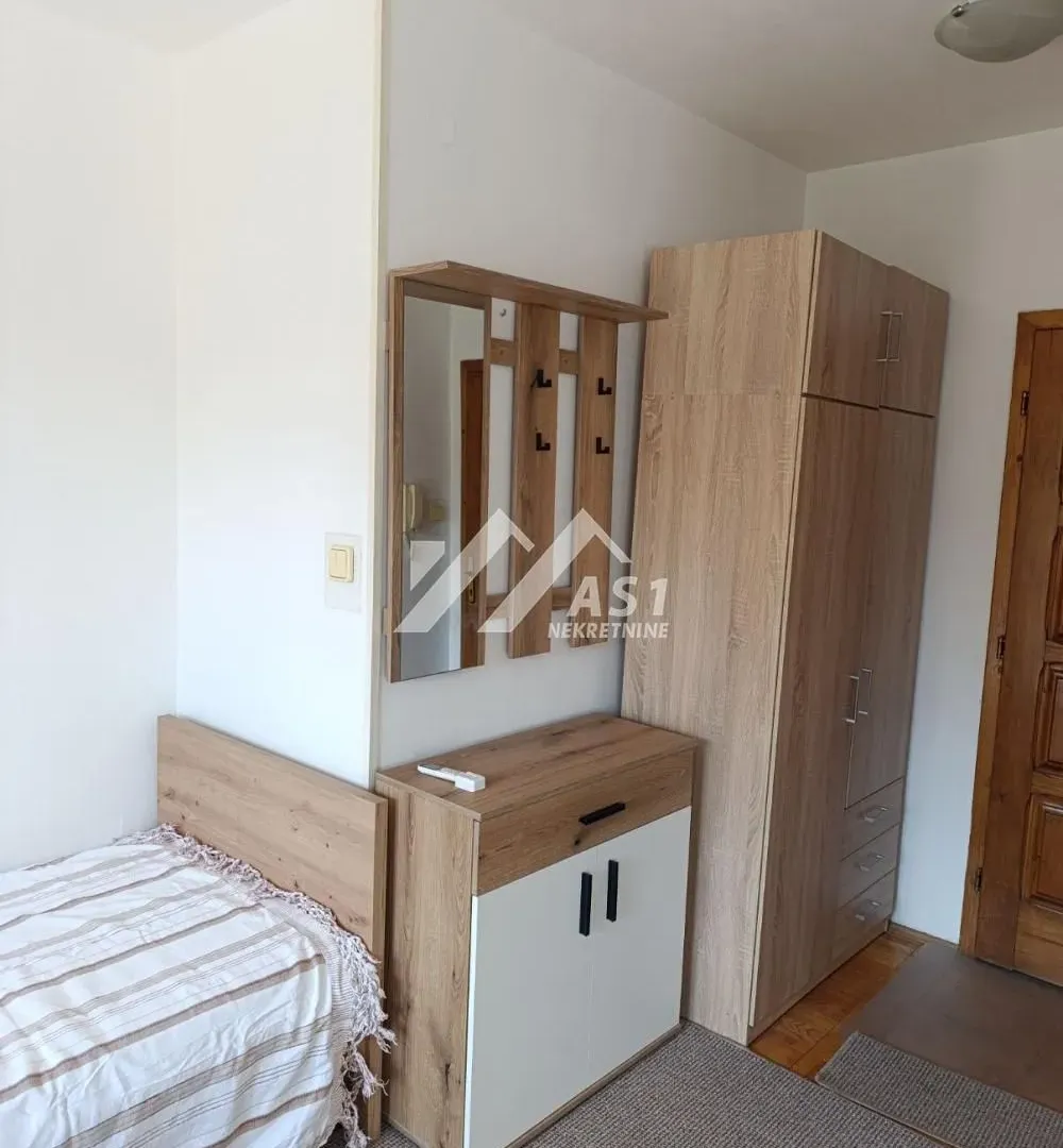 Izdavanje, stan, 24m², Grbavica, Novi Sad Sve Podlokacije