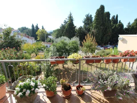 Izdavanje, kuća, 125m², Bar, Crna Gora - image 15