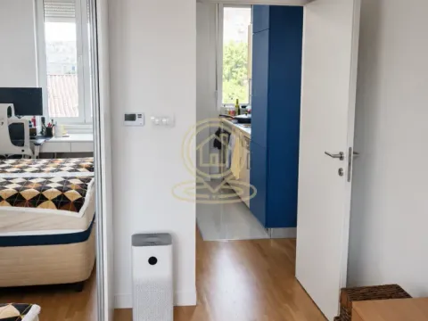 Izdavanje, trosoban stan, 56m², Stari Grad, Beograd - image 4