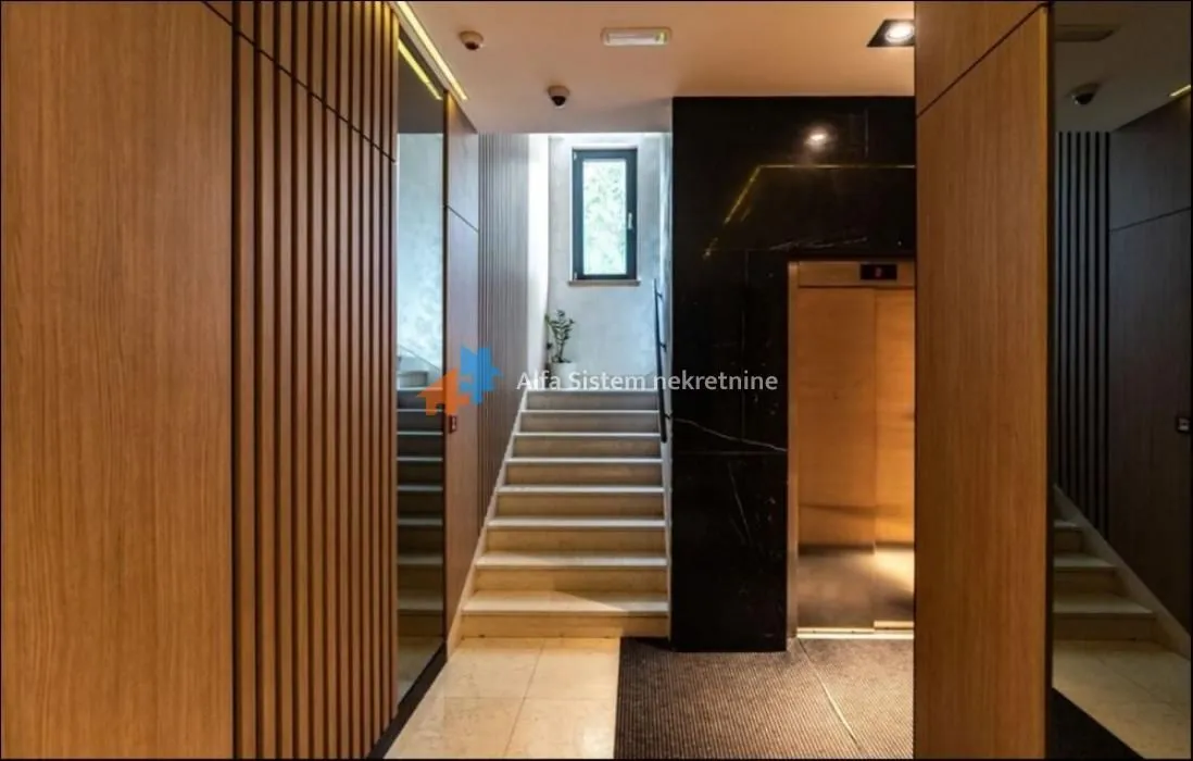 Rent, four bedroom apartment, 103m², Stari Grad, Beograd