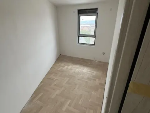 Prodaja, četvorosoban stan, 75m², Centar, Niš - image 6