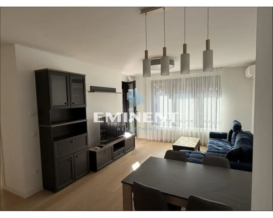 Izdavanje, dvosoban stan, 52m², Stari Grad, Beograd