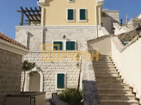 Prodaja, kuća, 253m², Tivat, Crna Gora - image 8