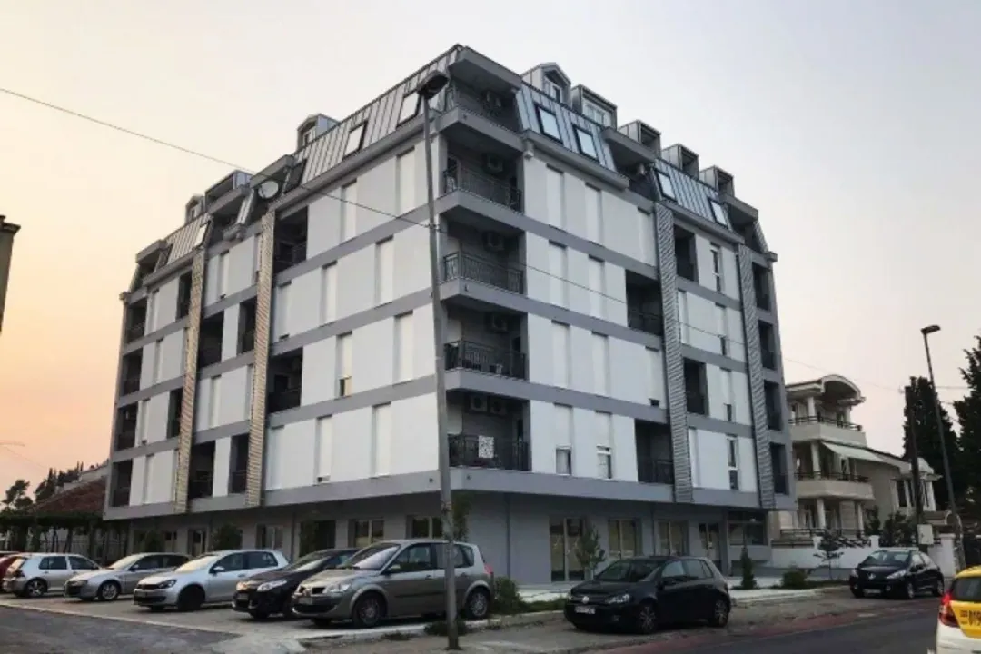 Izdavanje, trosoban stan, 64m², Ljubović, Podgorica