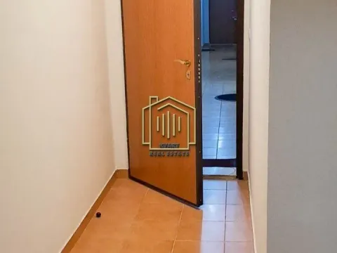 Prodaja, jednosoban stan, 45m², Stari Aerodrom, Podgorica - image 8