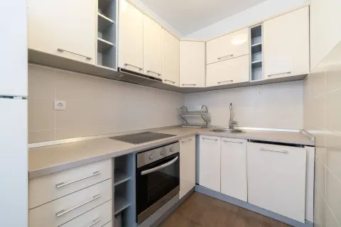 Sale, two bedroom apartment, 69m², Bečići, Budva - image 5