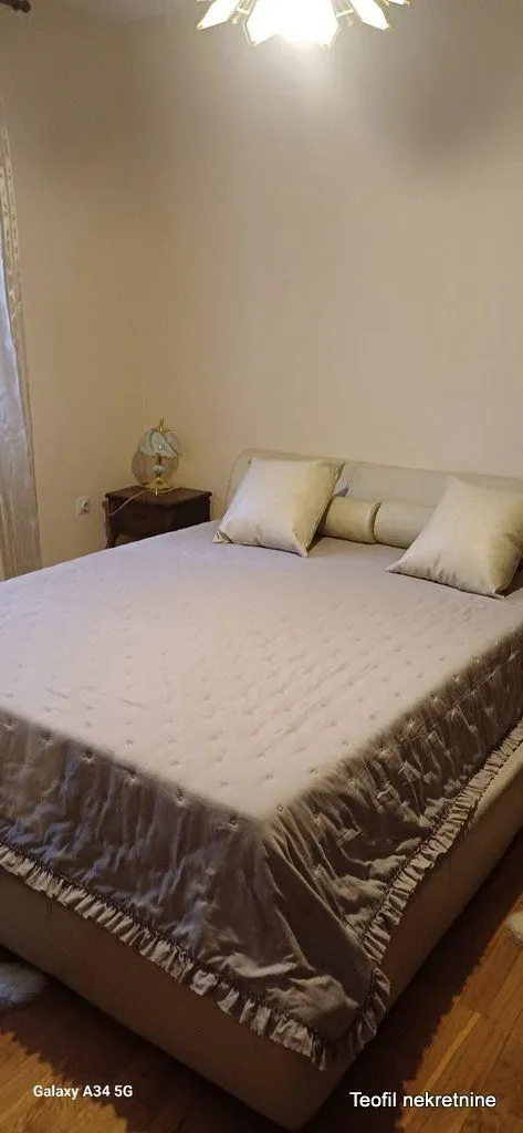 Izdavanje, kuća, 350m², Savski Venac, Beograd