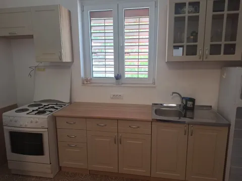 Rent, two bedroom apartment, 63m², Tripovići, Tivat - image 3