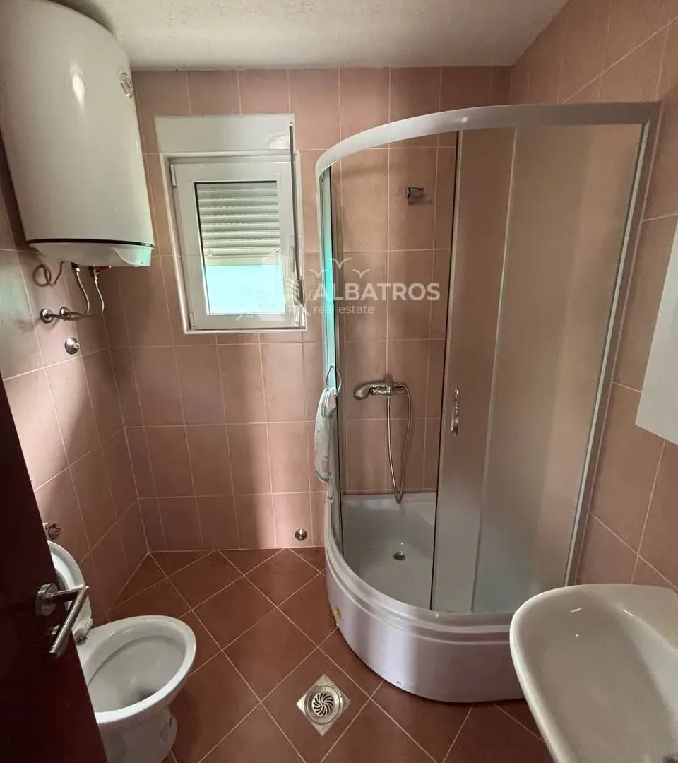 Sale, house, 250m², Polje, Bar