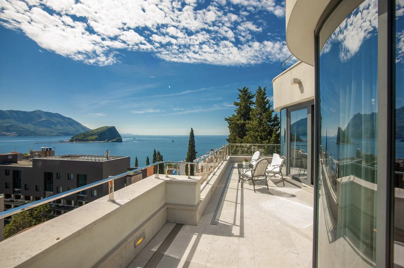 Rent, two bedroom apartment, 162m², Budva, Crna Gora