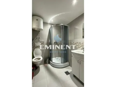 Sale, house, 63m², Kalenić Pijaca, Vračar Sve Podlokacije - image 12