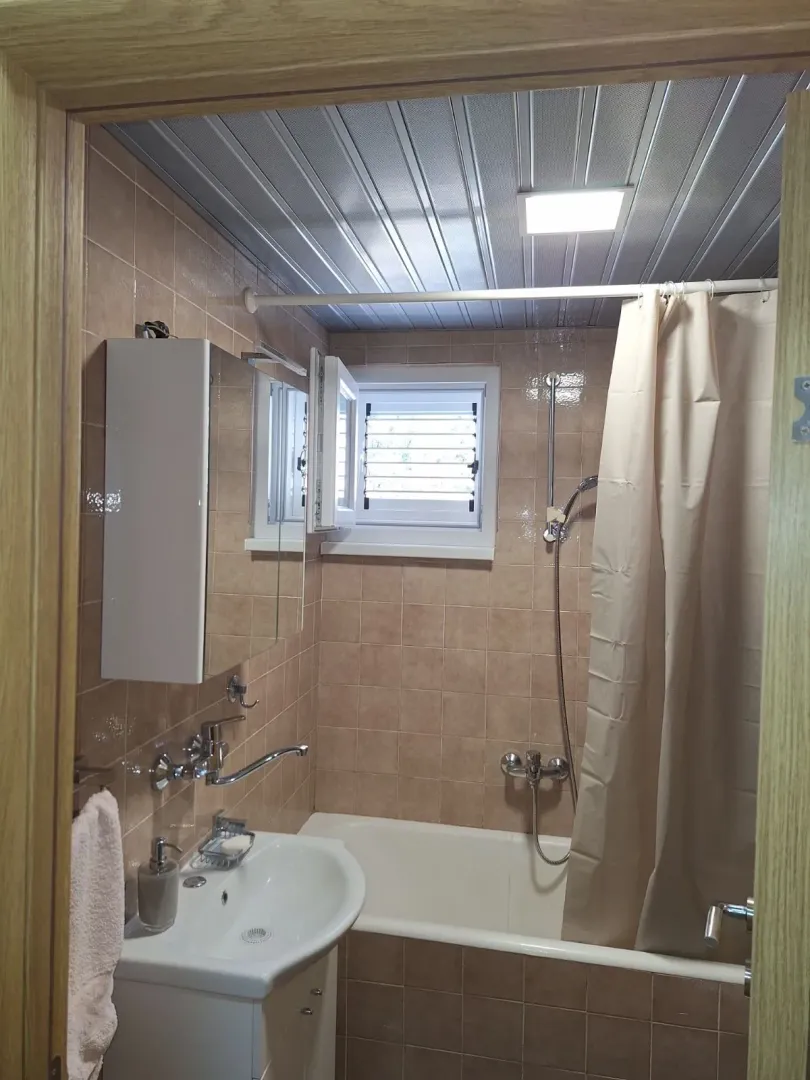 Izdavanje, jednosoban stan, 49m², Budva okolina, Budva