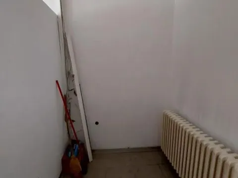 Izdavanje, poslovni prostor, 98m², Pijaca, Jagodina - image 11