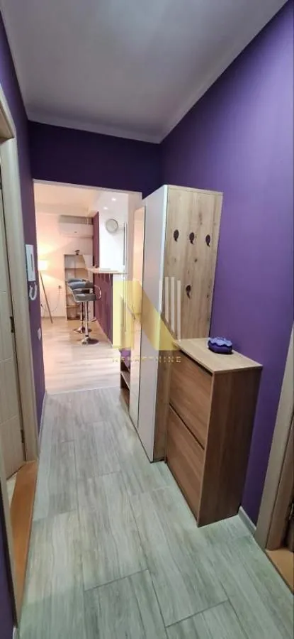 Izdavanje, dvosoban stan, 51m², Bulevar Oslobodjenja, Novi Sad Sve Podlokacije