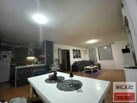 Izdavanje, kuća, 90m², Beočin, Srbija - image 19