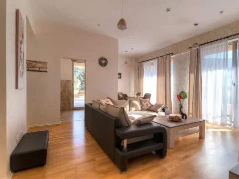 Sale, three bedroom apartment, 189m², Budva, Crna Gora - image 3