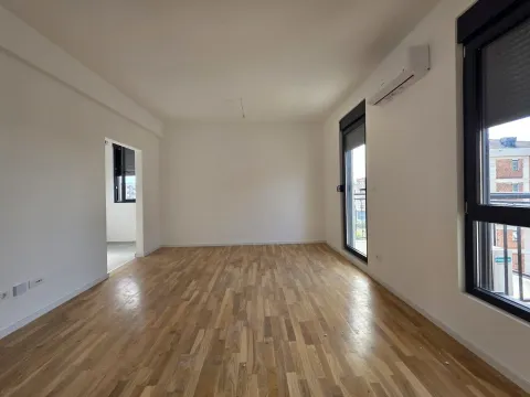 Izdavanje, stan, 64m², Tološi, Podgorica - image 3