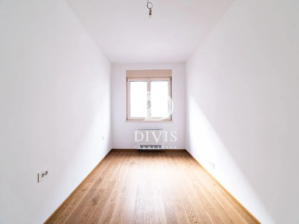 Sale, four bedroom apartment, 71m², Vračar Hram, Vračar Sve Podlokacije