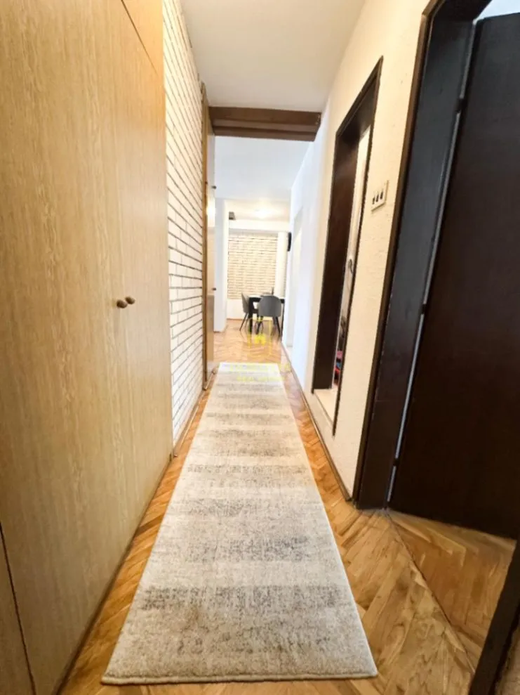 Prodaja, dvosoban stan, 75m², Centar, Podgorica