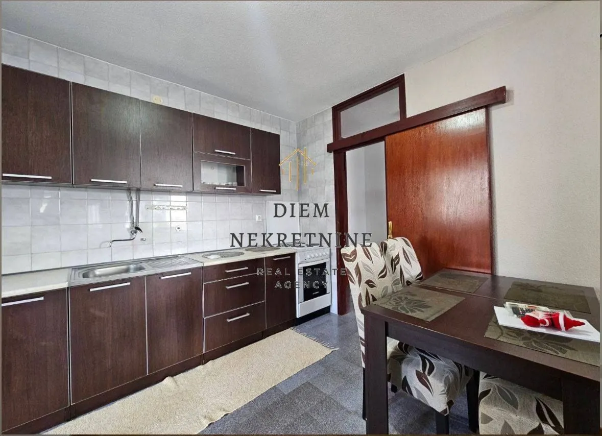 Rent, one bedroom apartment, 60m², Centar, Bar