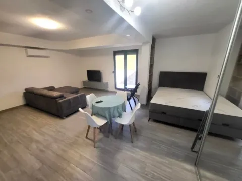 Izdavanje, garsonjera, 40m², Obala Đuraševića, Tivat - image 8