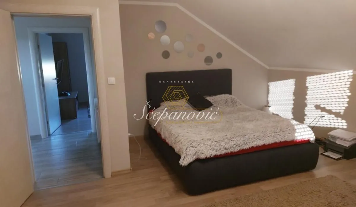 Prodaja, kuća, 155m², Futog, Novi Sad Sve Podlokacije