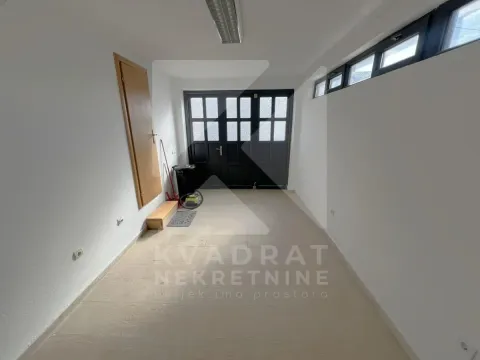 Rent, house, 170m², Gornja Gorica, Podgorica - image 17