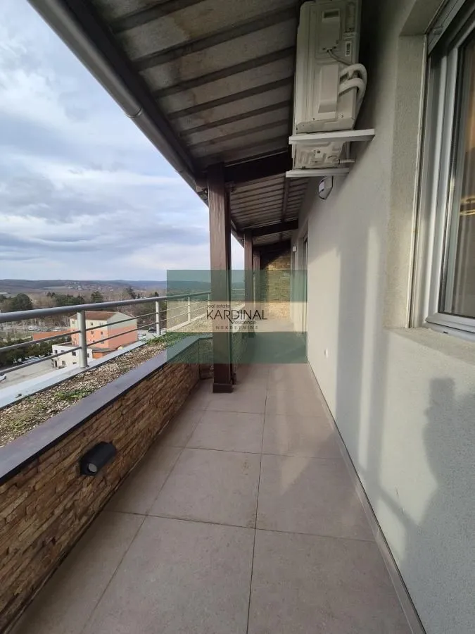 Prodaja, trosoban stan, 95m², Vašarište, Jagodina