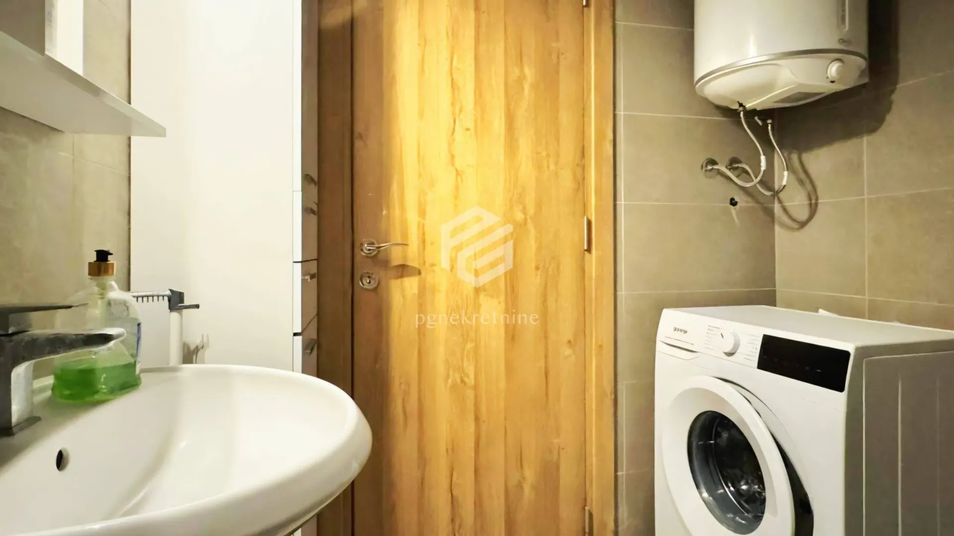 Rent, one bedroom apartment, 42m², Stari Aerodrom, Podgorica