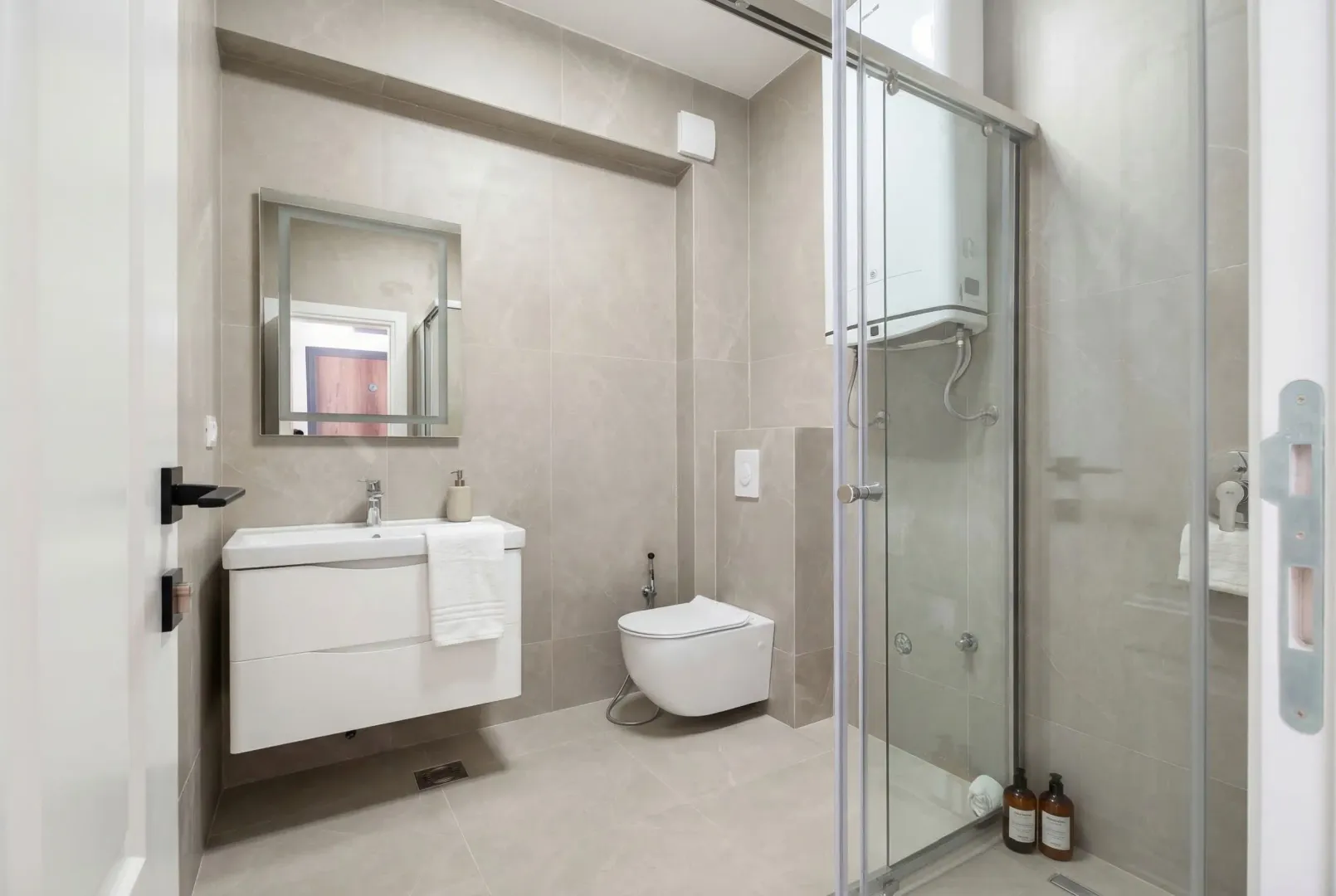 Prodaja, trosoban stan, 61m², Sutomore, Bar
