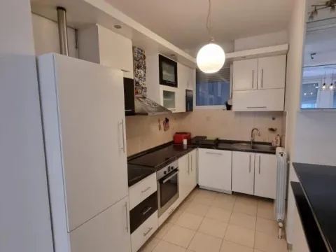 Izdavanje, trosoban stan, 73m², Vračar Sve Podlokacije, Beograd - image 5