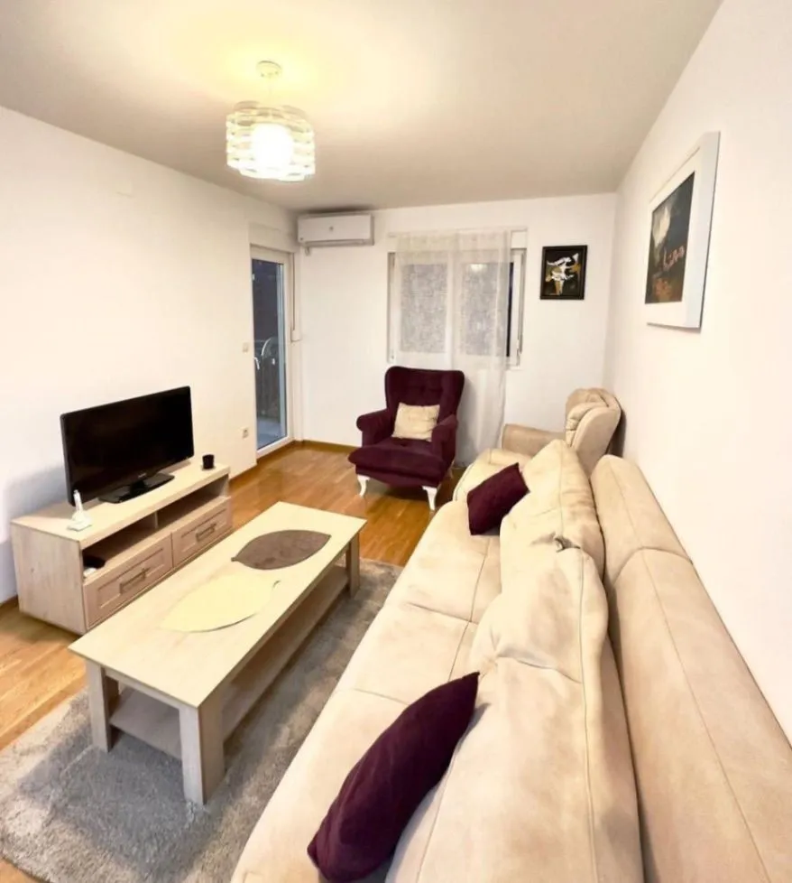 Izdavanje, jednosoban stan, 47m², Zagorič, Podgorica